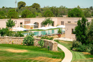 VINILIA POOL VIEW