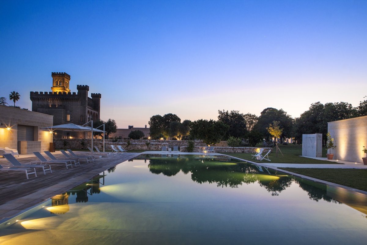 VINILIA POOL VIEW